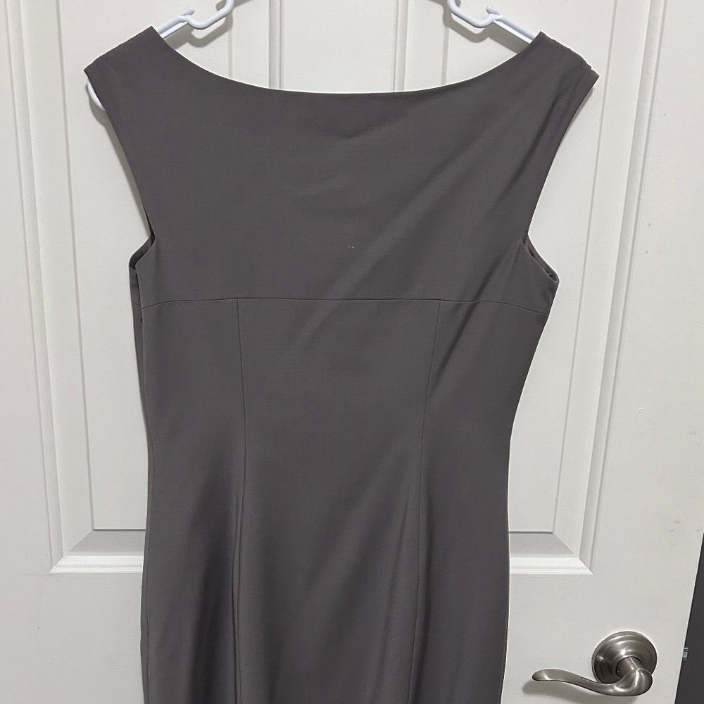 Ann Taylor Women's Gray Sheath Sleeveless Dress Career Formal Size 0